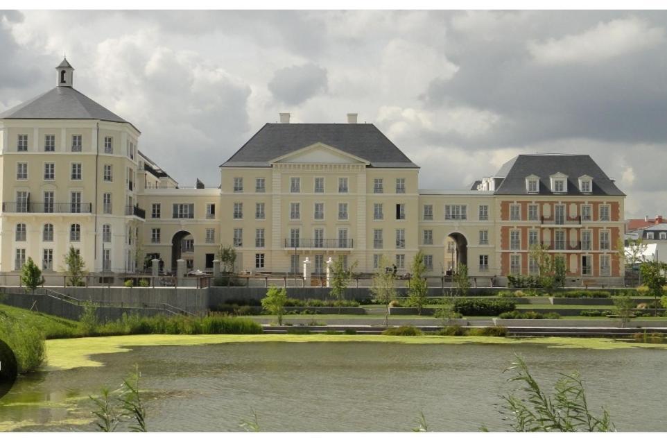 Appartement Situe Place Toscane A 5 Min De Disney Serris Eksteriør bilde